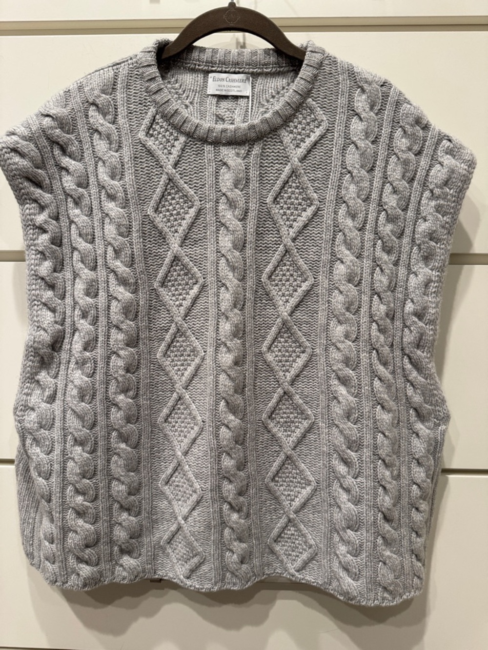 Women's 💯  cashmere Cable Knit Sleeveless Sweater Vest - Light Gray